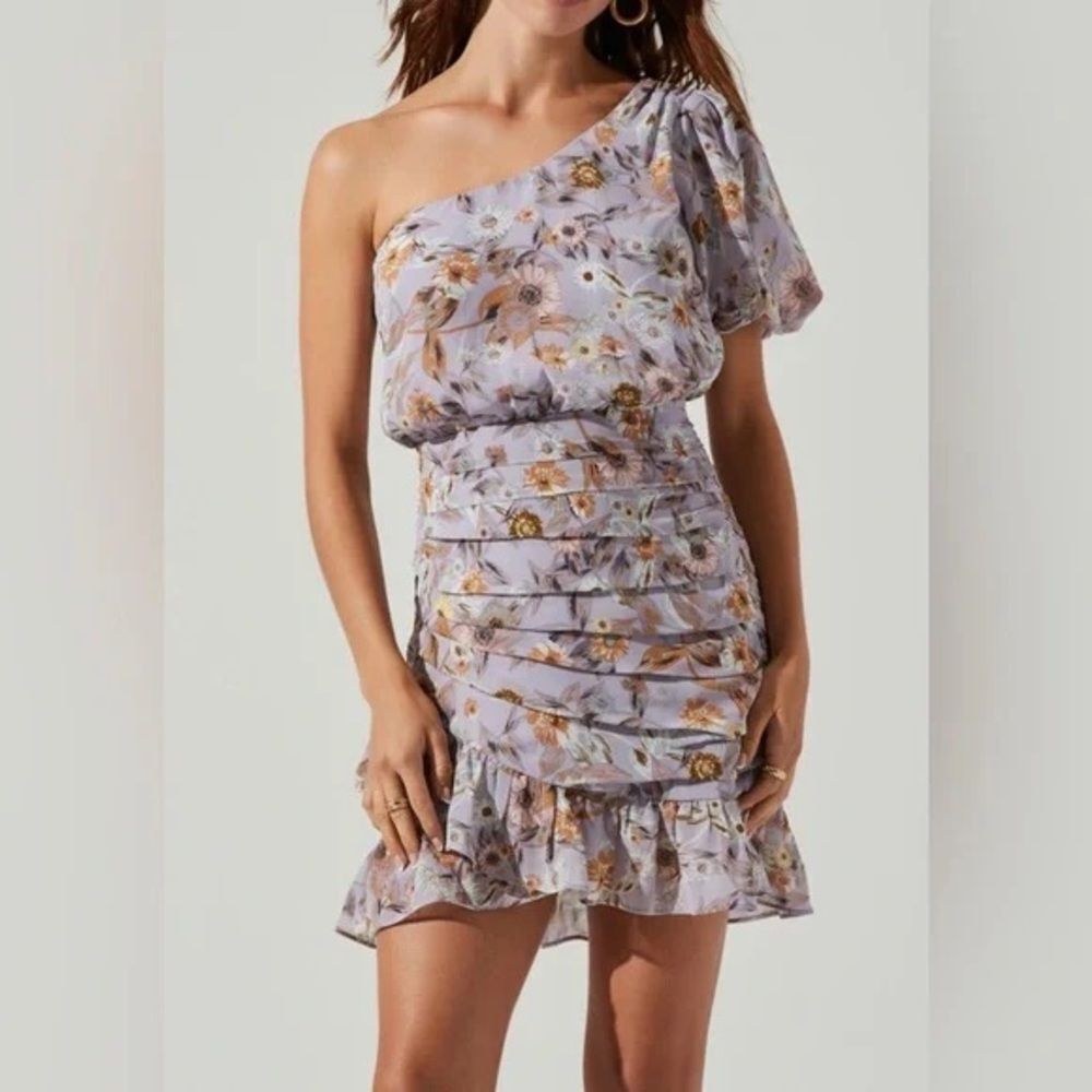 ASTR the Label floral one shoulder ruffle Dress - Large